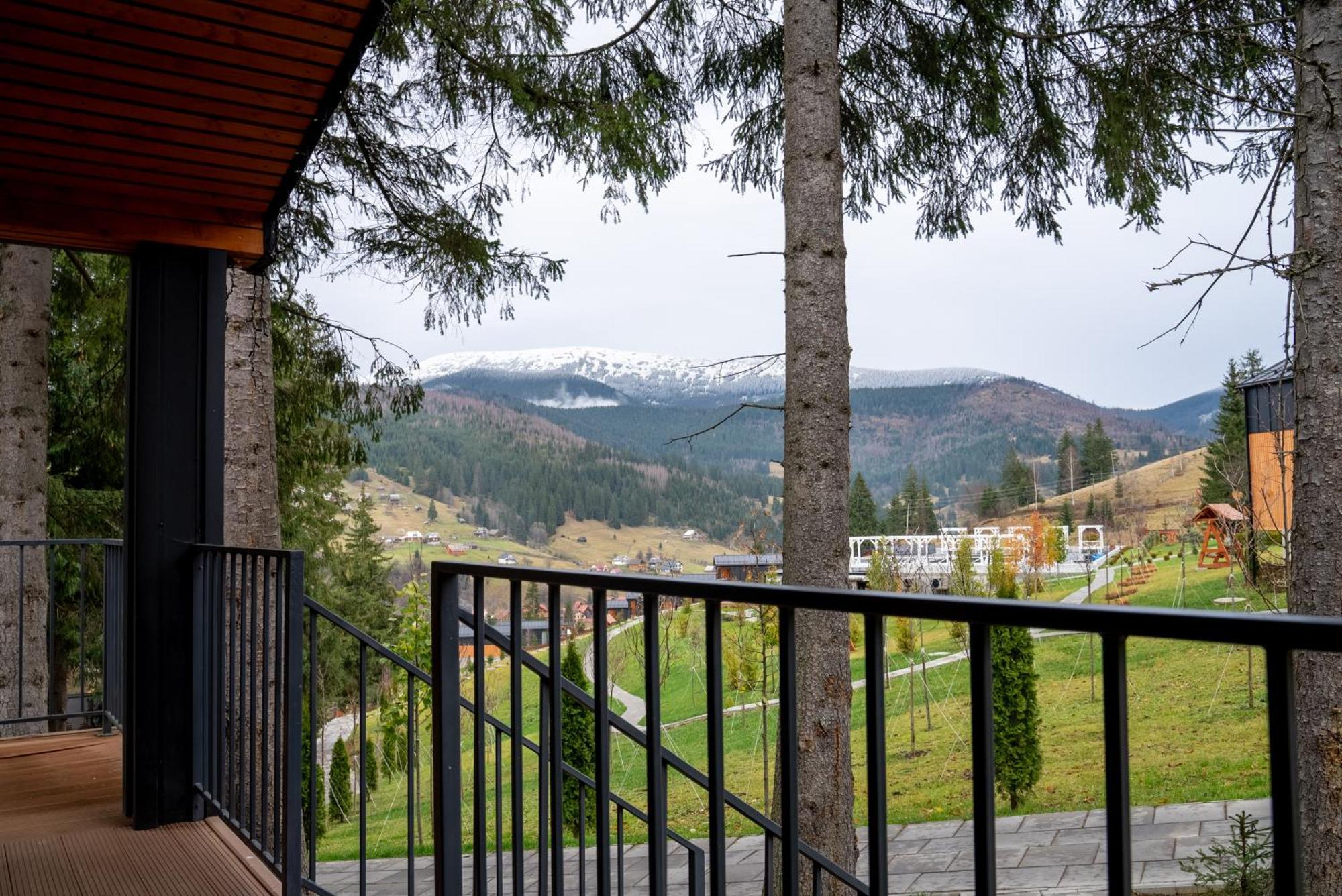 Phoenix Relax Park Bukovel Exterior photo